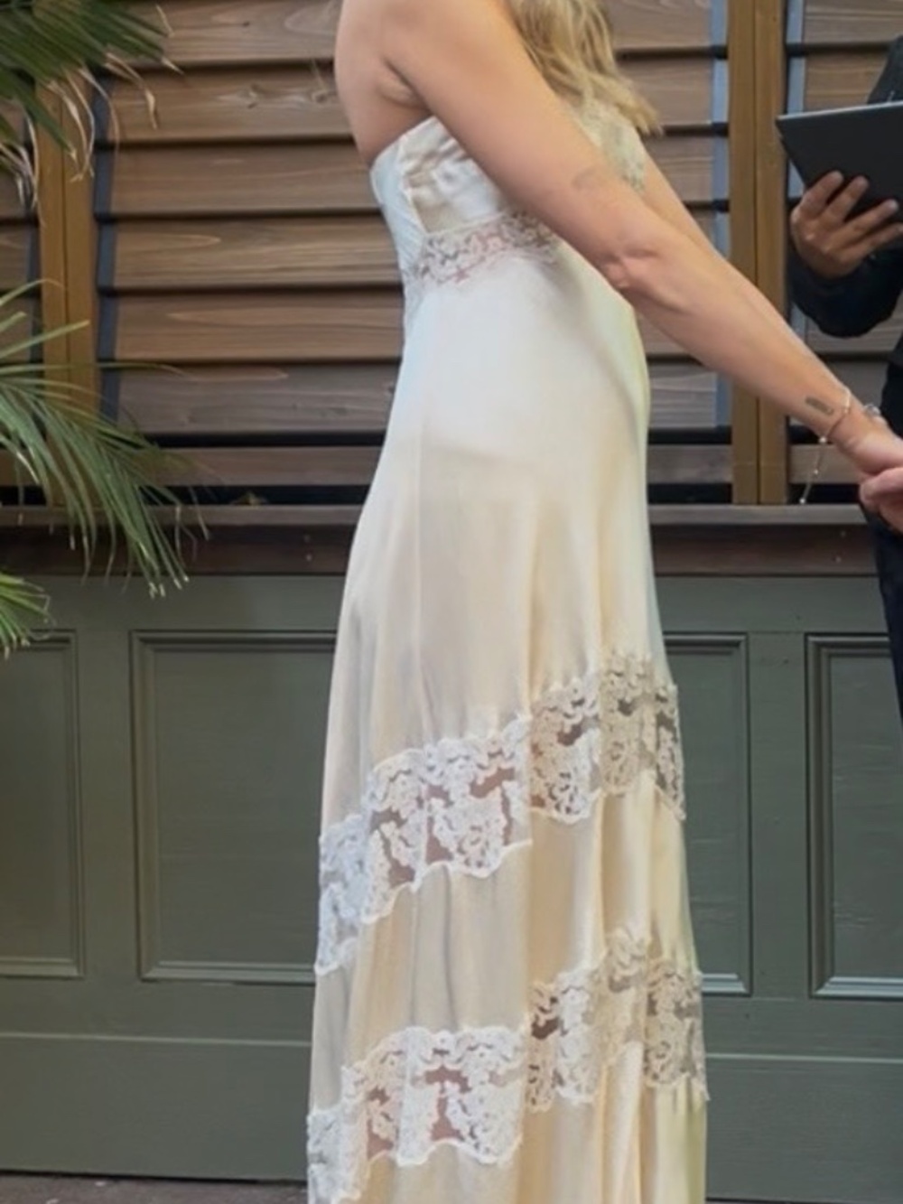 Alberta Ferretti Lace Panel Bridal Wedding Dress, Size Small - Picture 8 of 9